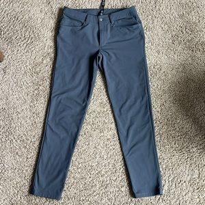 Lululemon Mens gray Anthracite pant size 31 X 30